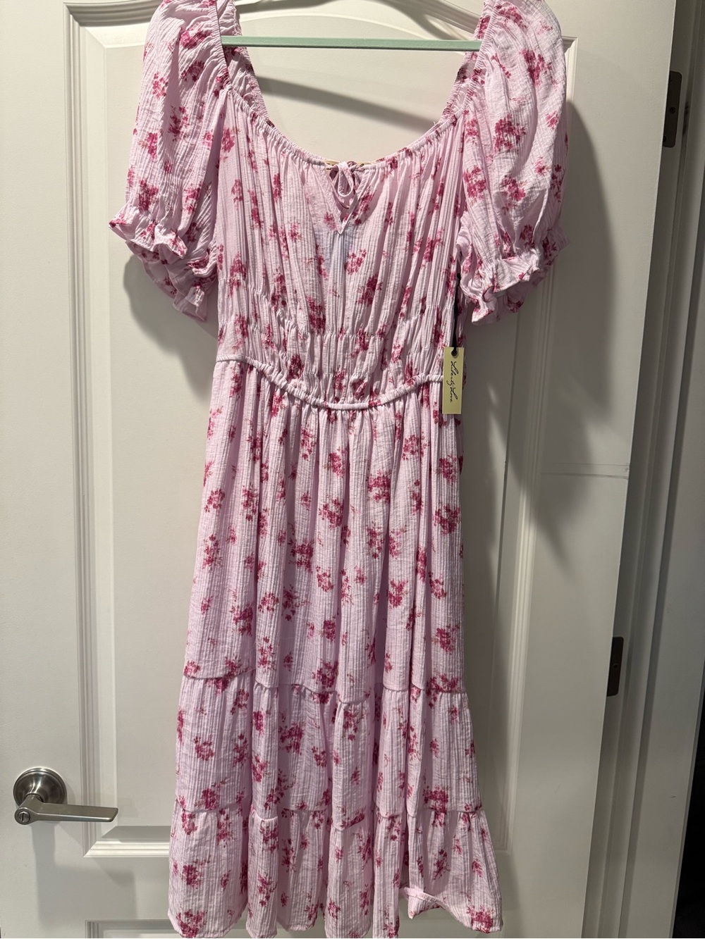 Liberty Love Women’s Pink Floral Tiered midi Dress with Puff Sleeves size 1XL